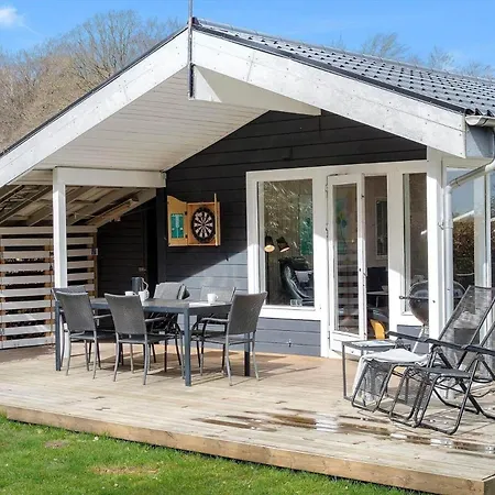 Sj215-bjert-binderup-strandpark-6